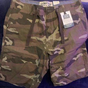 Levi's Camo Green Shorts- Size 36 Waist